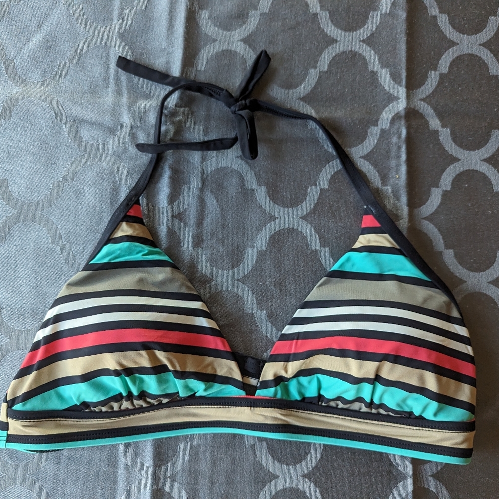 Size large bathing suits - Picture 2 of 4